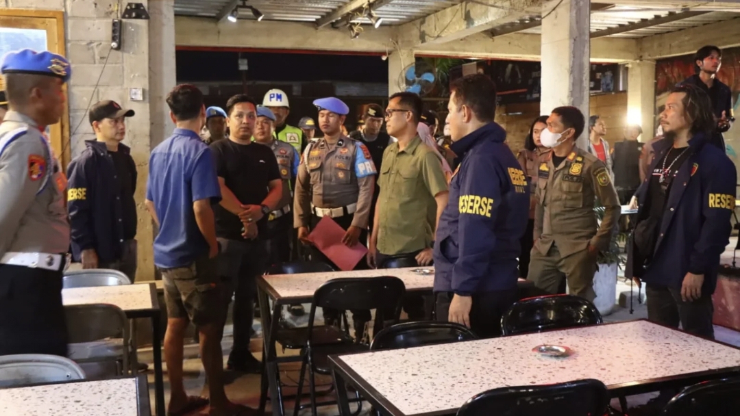 Gelar Razia Terpadu, Polres Palopo Temukan Sejumlah Cafe dan Tempat Biliar Jual Miras Terselubung