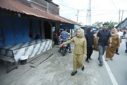 Wali Kota Palopo Tinjau Dranaise Belakang Pasar Andi Tadda