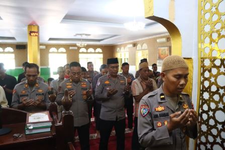 Polres Palopo Gelar Solat Goib Bagi Korban Bencana Alam di Aceh dan Sumatra