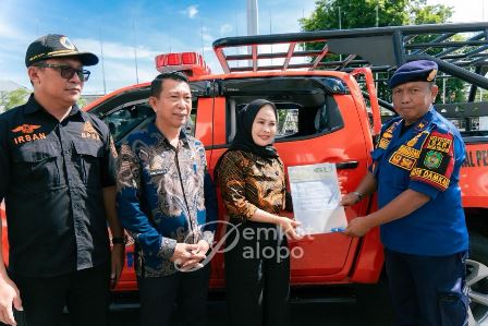 Pemkot Terima Bantuan Mobil Rescue DMAX dari BNPB