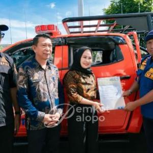 Pemkot Terima Bantuan Mobil Rescue DMAX dari BNPB
